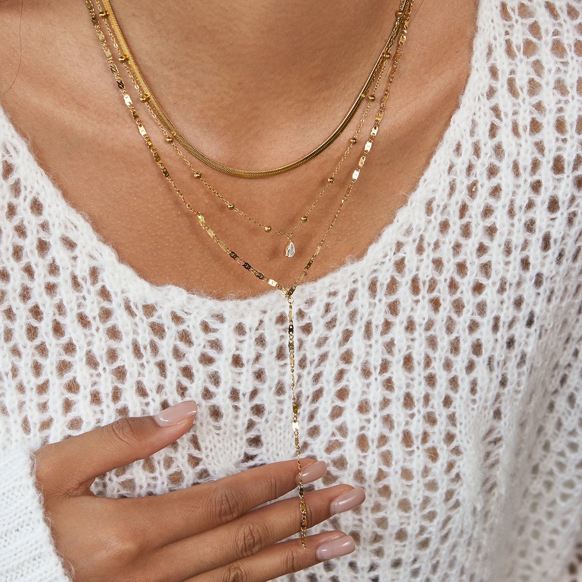 Layered Pearl Drop Necklace – 3 - lagige goldene Halskette mit Tropfenperle - PULXERA