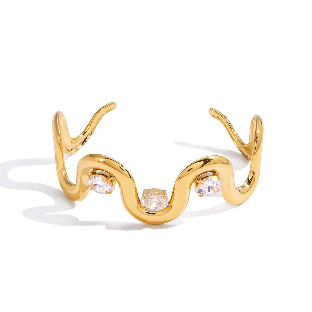 Wellen - Armband mit klaren Kristallen 18K Gold look – Modern, Elegant & Einzigartig - PULXERA