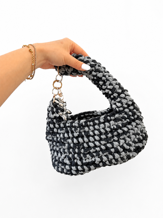 Unikat No. 004 – Handgemachte Mini Bag