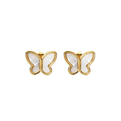 Butterfly Pearl Outline Studs – Vergoldete Schmetterlings - Ohrringe mit Perlmutt - Detail - PULXERA