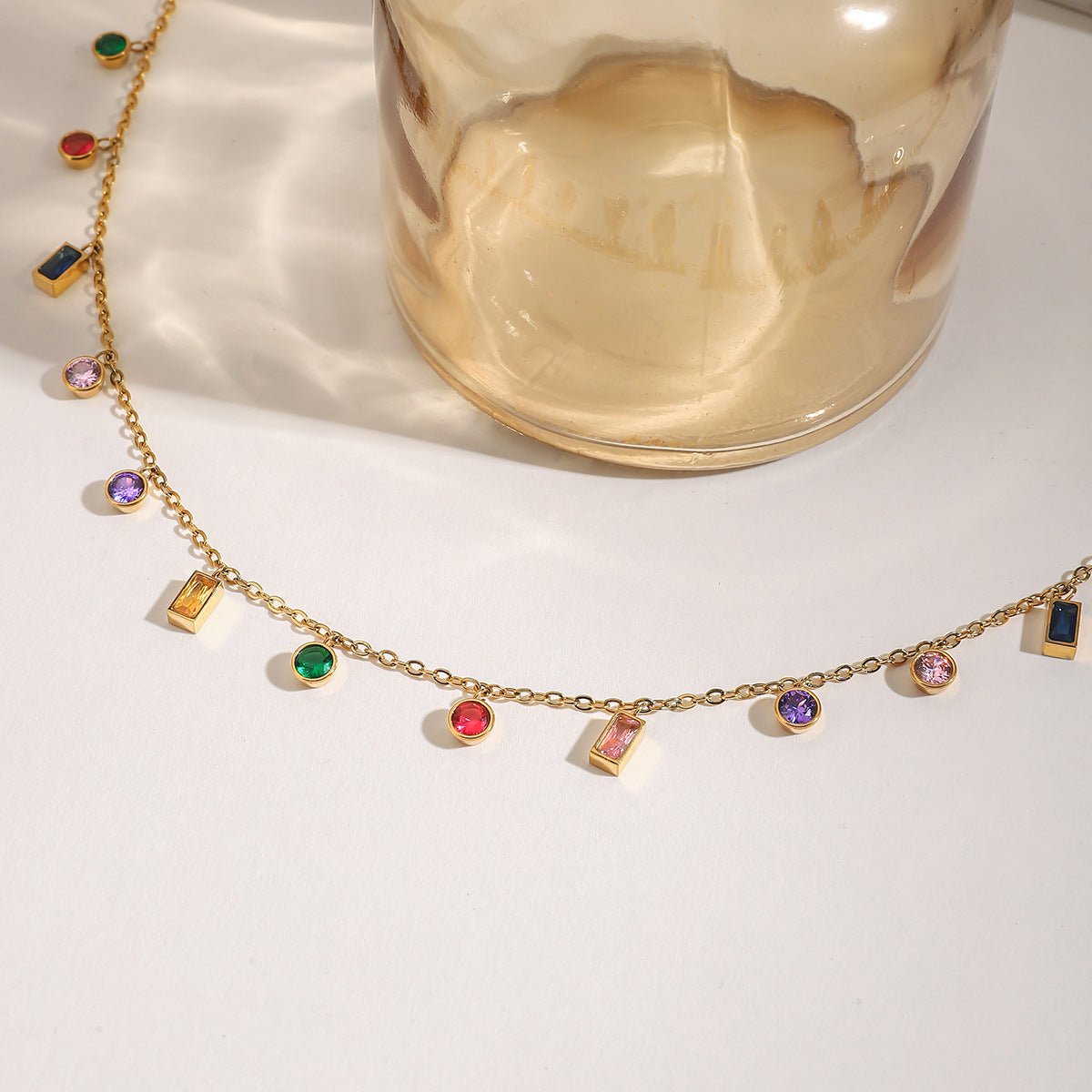 Color Drops Necklace – Vergoldete Edelstahlkette mit bunten Steinen - PULXERA