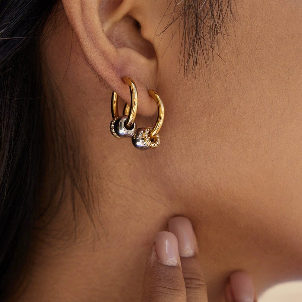Crystal Duo Shine Hoops – Gold - Silber Creolen mit funkelndem Kristallring - PULXERA