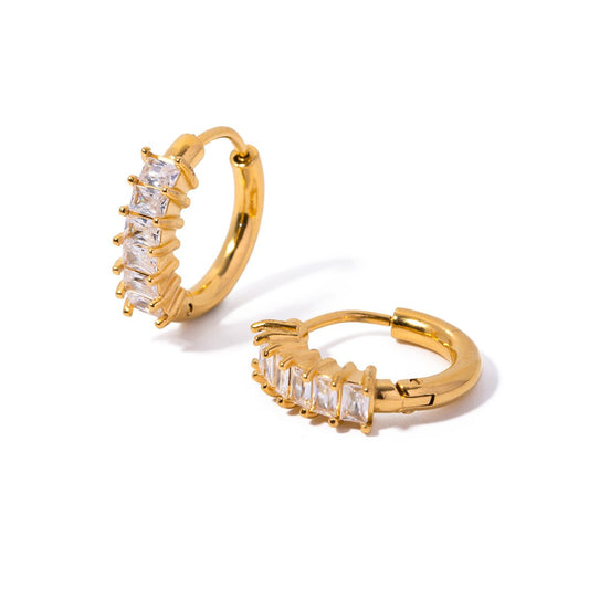 Elegant Crystal Row Hoops – Goldene Creolen mit funkelnden Zirkonia - PULXERA