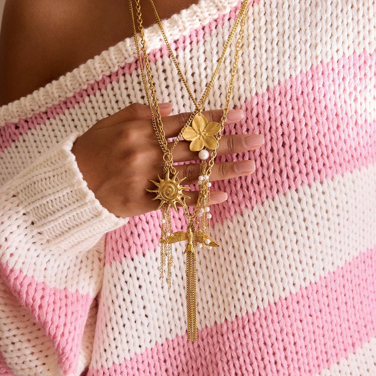 Golden Sunburst Halskette im 18K Gold Look - PULXERA