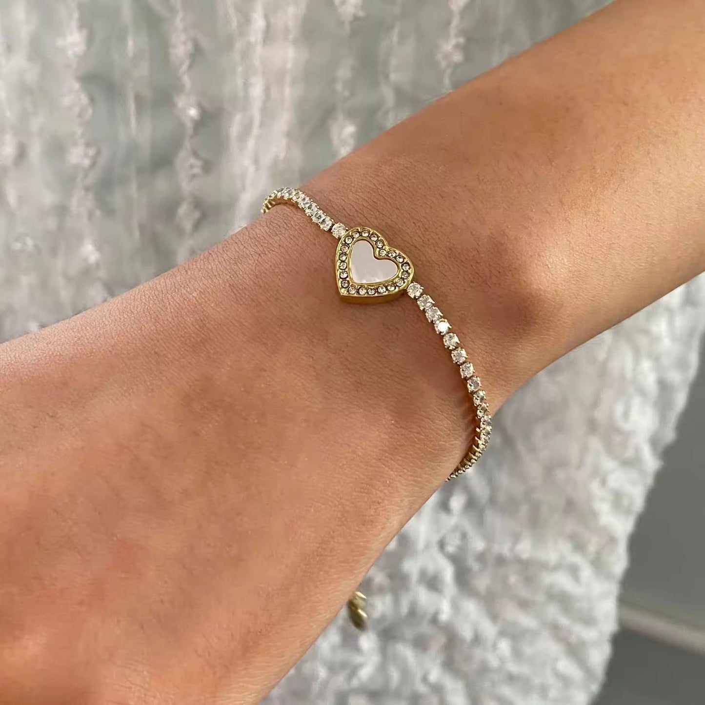 Heartshine Armband – Funkelndes Herz im 18K Gold Look - PULXERA