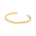 Minimalist Wave Armreif – 18K Gold Look - PULXERA