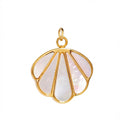 Muschel Charm mit Perlmutt – Eleganter Meeresanhänger in Gold - PULXERA