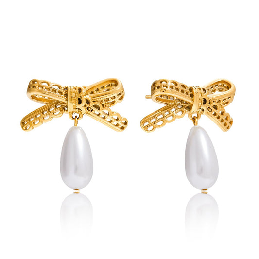 Royal Ribbon Pearl – Goldene Schleifenohrringe mit Tropfenperle - PULXERA