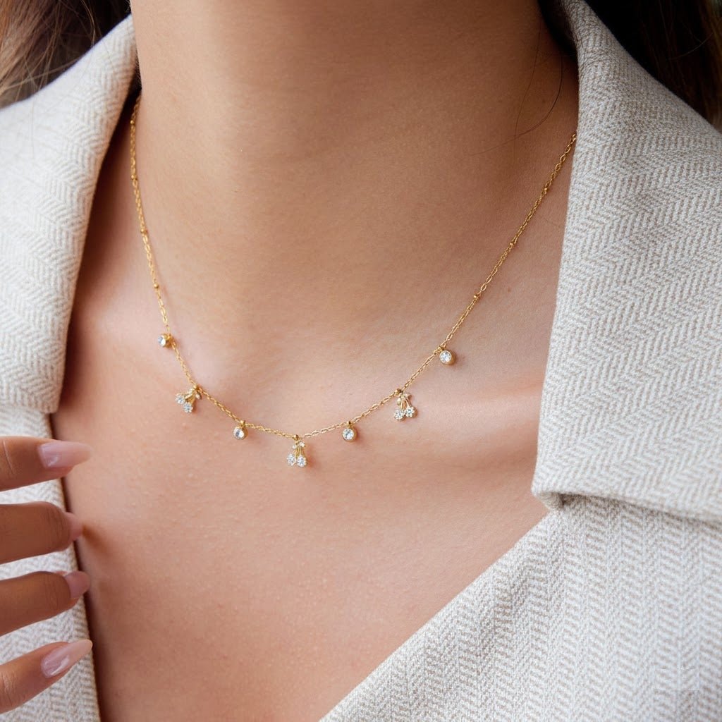 Sparkling Cherry Necklace – Goldene Kette mit funkelnden Kirsch - Charms - PULXERA