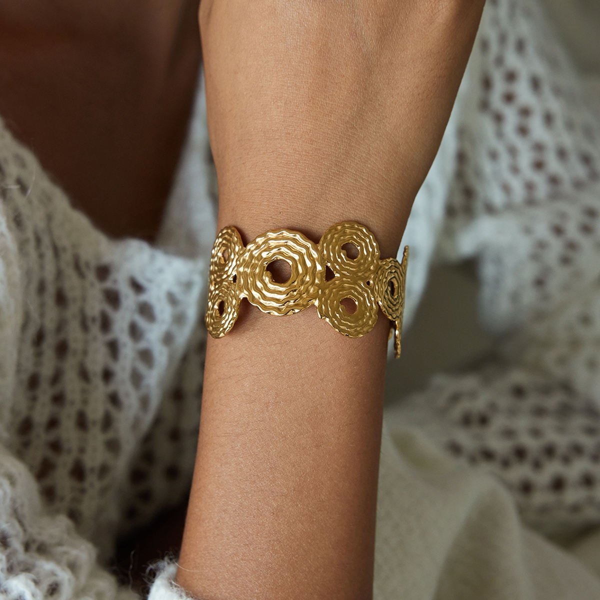 Statement Armreif im 18K Gold Look - PULXERA